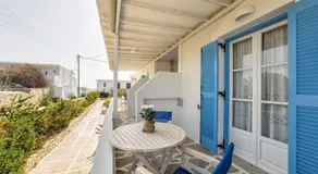 Tarsa Seaside Studios & Apartments - Image 3