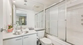 Magnificent 3 Bedroom Duplex in Downtown Vancouver - Image 5