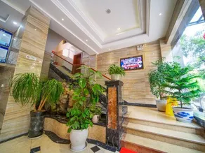 Yi Long Hua Chen Impress Business Hotel - Image 2