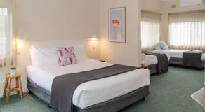 Pacific Motel 09 - Image 3
