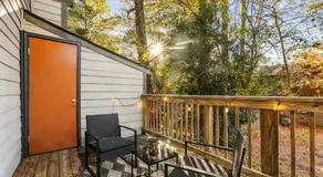 Heritage Haus - Stylish 2BR w Deck Near Marietta Square, Dogs OK - Image 5