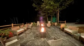 The Birch Ridge- Lace Room #3 - Queen Suite in Renovated Killington Lodge, Hot tubs, home - Image 4