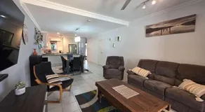 Palm Breeze Holiday Unit - Image 5