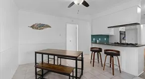 Small Town, Big House - Sleeps 8! - Image 5