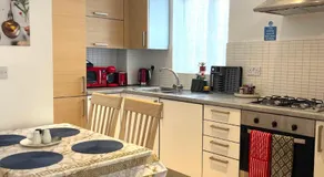 Eldridge Court Apartment - Image 3