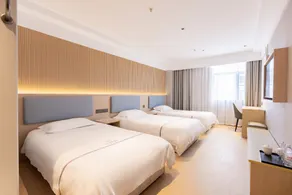 Huayue City Hotel - Image 2