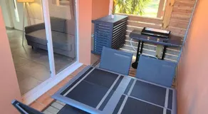 Charmant T2 climatisé avec terrasse à 5min des plages - Image 4