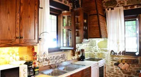 Kamara Stone House - Image 5