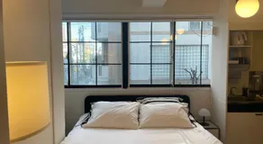 Kuro House - In the middle of Hiro, Omotesando, Roppongi - Image 2