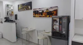 Metronia Guest House - Image 4