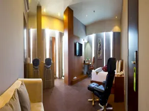 Plan B Hotel - Image 2