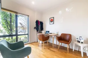 3BR Point Cook Holiday Sanctuary - Image 4