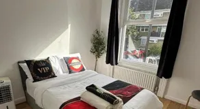 London-2Br-Sleeps6-SkySports-Netflix-DisneyPlus - Image 5