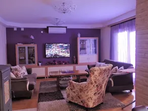 Lovely 3 bedroom holiday home with nice covered terrace, only  150m from the sea - Image 4