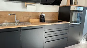 Ferienwohnung-Parkplatz-Balkon-Küche-SmartTV-Waschtrockner - Image 4