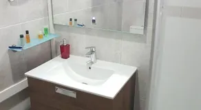 Cozy Studio Madrid - Metro Barrio del Pilar - Image 2