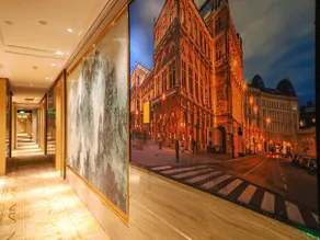 Vienna Classic Hotel Qingdao Railway Station Taidong Pedestrian Street Taishan Road Metro Station - Image 3