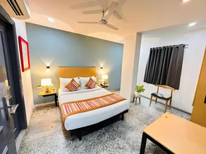 Qotel Comfort Golden Saffron Punjabi Bagh - Image 2