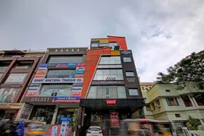 OYO Flagship Crystal Studio(A unit of Crystal Group of Hotels) - Image 5