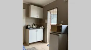 Cozy guest suite - Image 2