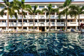 Bay Beach Resort - Image 3