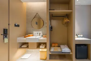 Atour Hotel Nanjing Olympic CBD Near Confucius Temple & NIEC - Image 2