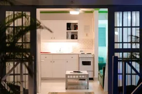 Sunset Lane Apartment Hotel - Image 5