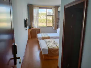 Li Zi Express Hotel - Image 4