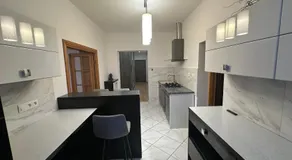 Apartament blisko Krzywej Wieży Dostęp za pomocą kodu - Image 3