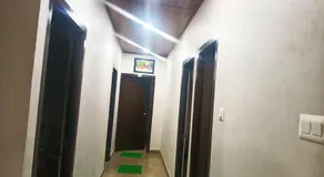 Suvarna TOURIST HOME - Image 4