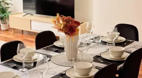 Heart of CBD - Darling Harbour - Chinatown - 3BR & Parking - Image 3