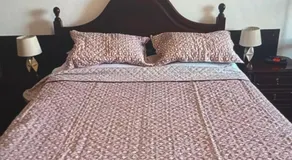 Charming island - Image 2