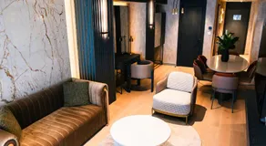 Rocks Hotel & Casino - Image 5