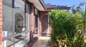 Golden Getaway, Private 3x Bedroom Home - Image 4