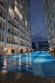 L CONDOTEL Apartment Near Okada Casino PITX MOA with Pool - Image 5