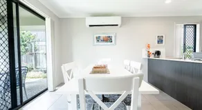 Entire house near North Lakes, Brisbane, Australia - Image 5