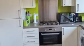 Well Furnished 3 Bedroom House in a cosy estate in Bolton - Image 5
