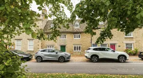 Cotswold Cottage- Central Witney - Image 4