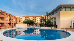 Apartamento junto a la playa 4p piscina y parking - Image 3