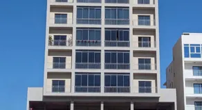 Modern & Elegant Fully Equipped Apartment - Image 5