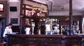 Forest Gate Hotel - Free Parking limited spaces - Image 5