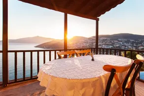 Luxurious Mediterranean Villa with Infinity Pool - Image 4
