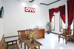 OYO 956 Penginapan Eby - Image 5