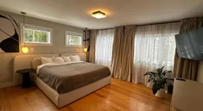 Modern House Family Retreat - Image 2