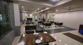 Hotel City Heart Shirdi - Image 3