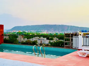 Staycation Udaipur near Bus Stand - Image 4
