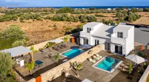 Amora Pool Villas - Image 3