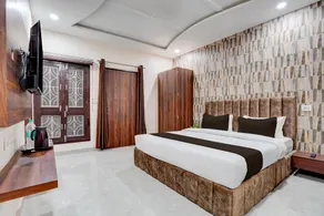 Super OYO Hotel O Civil lines Bareilly Formerly Neelam Inn - Image 2