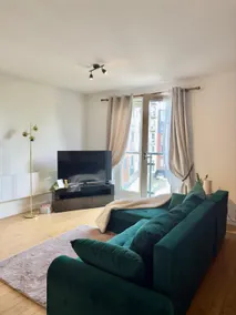 Sage, 1 Bed 1 bath, NEC, Airport, Secure Parking - Image 2