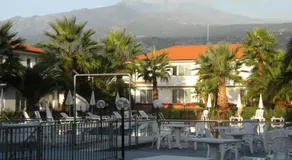 King's House Hotel Resort - Image 5